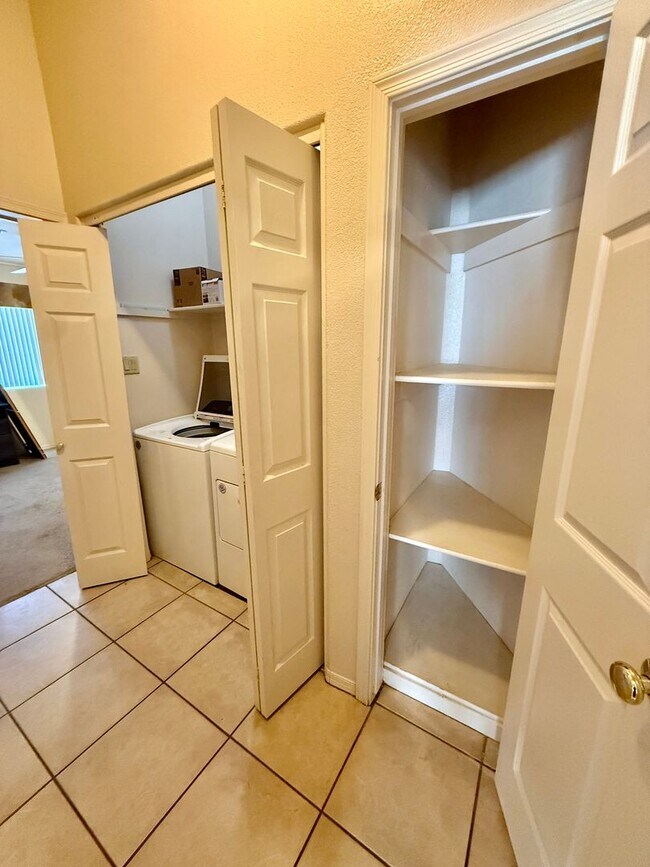 Building Photo - 11785 Calle Gaudi