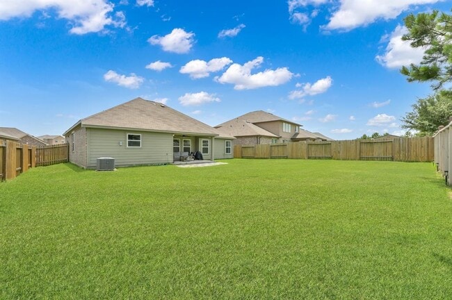 Building Photo - 22510 Red Sparrow Dr