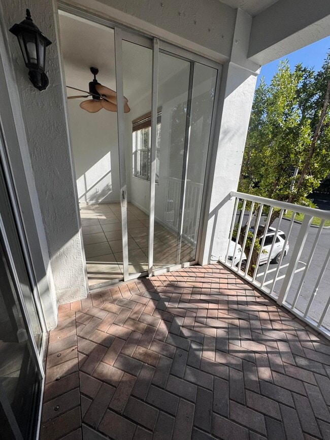 Building Photo - 1118 Shoma Dr