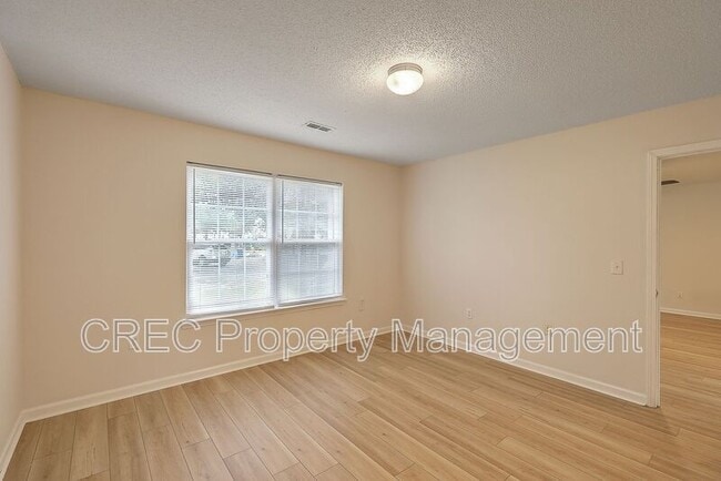 Building Photo - 1474 Brownswood Rd