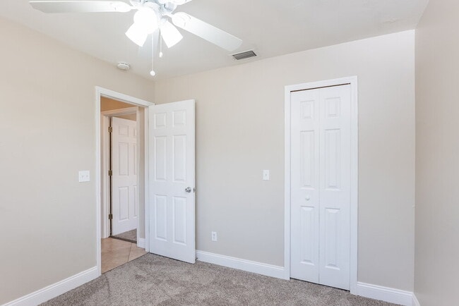 Building Photo - 811 SW 14th Pl