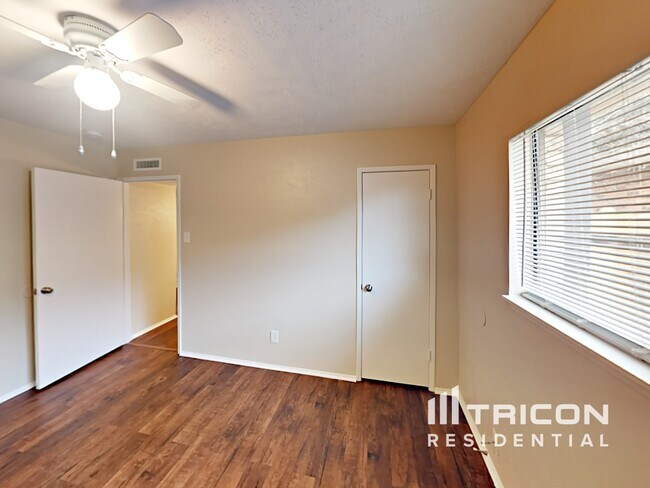 Building Photo - 7125 Hardwood Trail