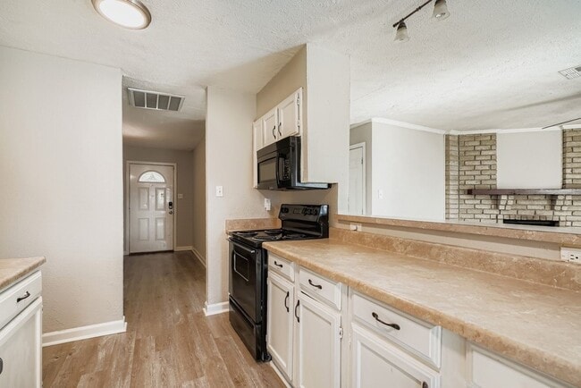 Building Photo - 226 Tara Plantation Dr