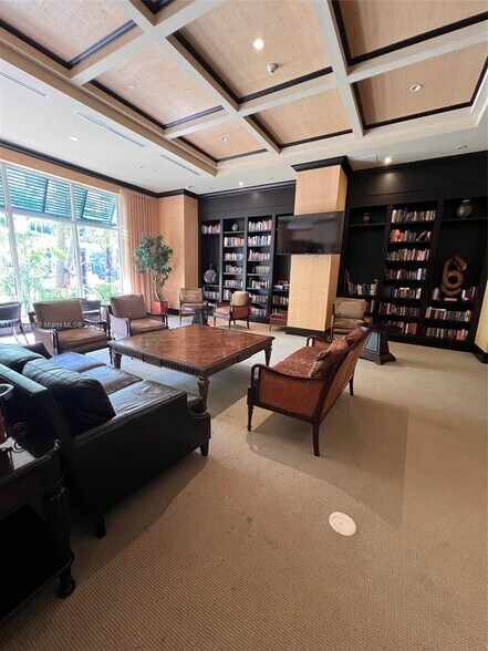 Building Photo - 510 NW 84th Ave