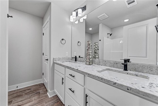 Building Photo - 55 Watson Ln