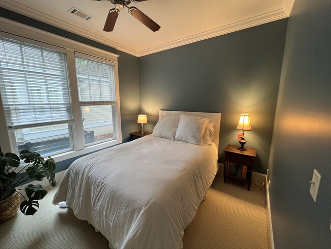 Bedroom #1 - 39 Park Sq N