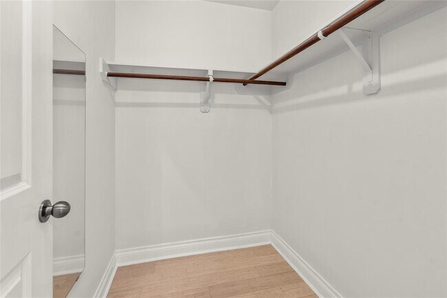 Building Photo - 14001 Bright Glen Dr