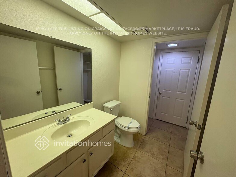 Building Photo - 3701 W Carol Ann Way