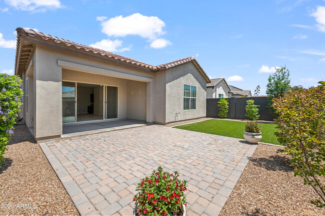Building Photo - 6611 E Marisa Ln