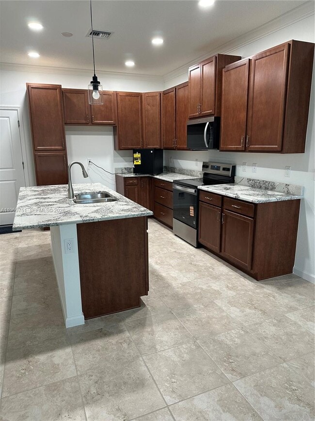 Building Photo - 4496 Longwood Lake Sq