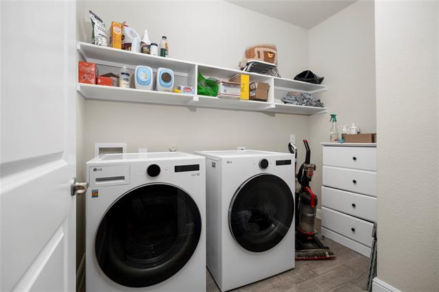 Building Photo - 16032 Farringdon St