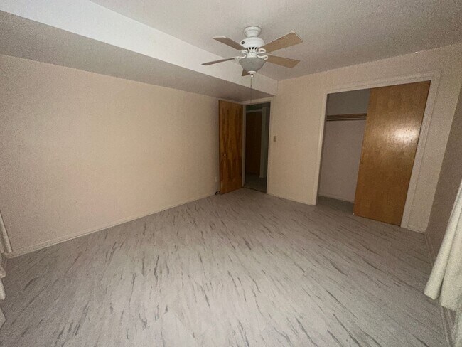 Building Photo - Available NOW - 4 beds/ 2 baths - $2,000/mo