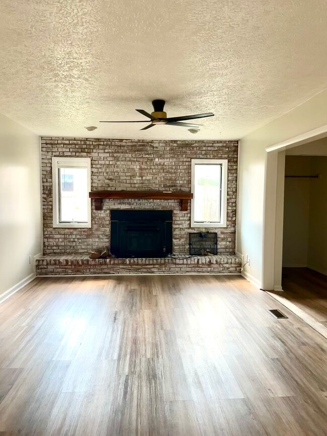 Building Photo - 4017 Caprice Rd