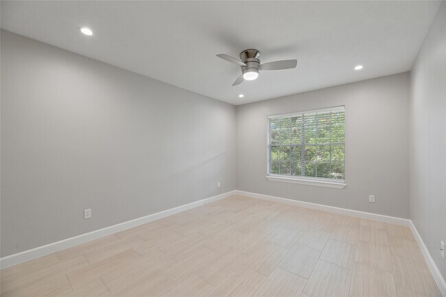 Building Photo - 2250 Bering Dr