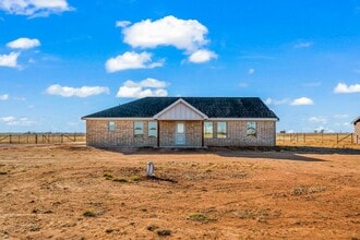 Building Photo - Country Living In Roosevelt ISD!