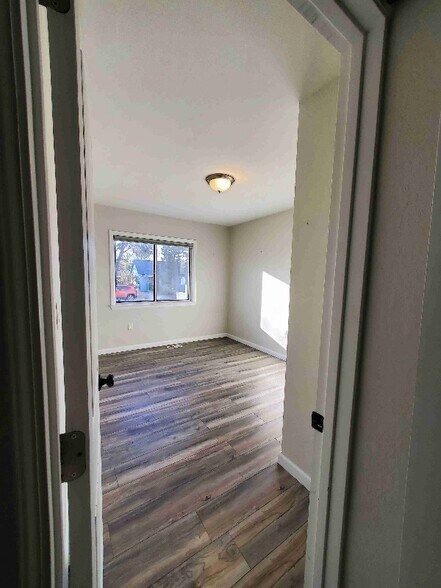 Building Photo - 664 S Osceola St