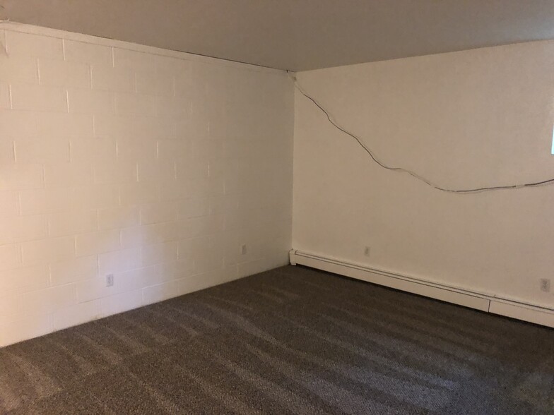 Family Room - 239 W Cook Ave