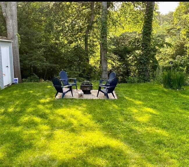 Building Photo - 110 Winsor Ave