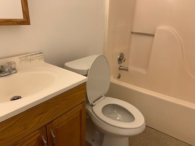 Building Photo - Great Apartment in the Heart of Madison