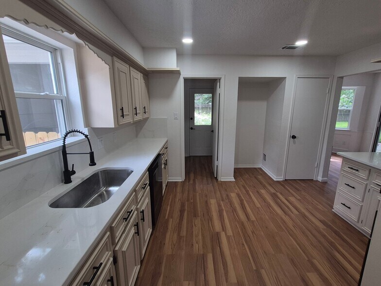 Building Photo - 17807 Asphodel Ln