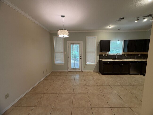 Building Photo - 13123 Burgundy Point