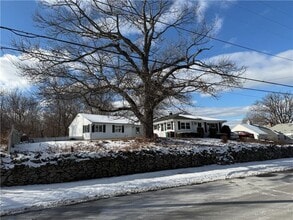 Building Photo - 157 Jillson Ave