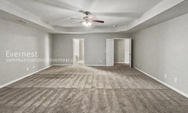 Building Photo - Beautiful 4-Bedroom Home: Comfort and Convenience Await / Pet-Friendly / Vouchers Accepted.