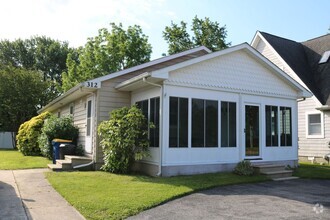 Building Photo - Downtown Rehoboth Beach rental!