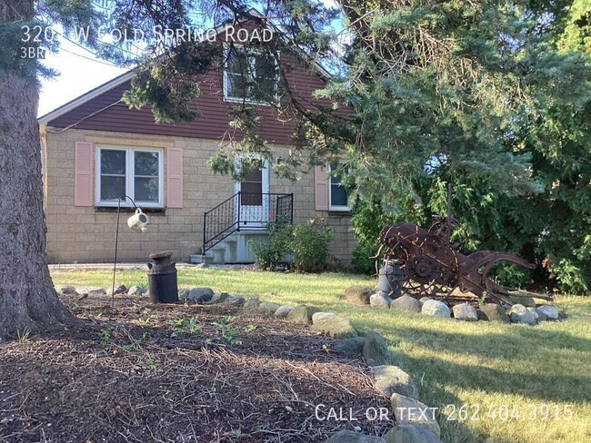 Building Photo - Three Bedroom Single Family Home