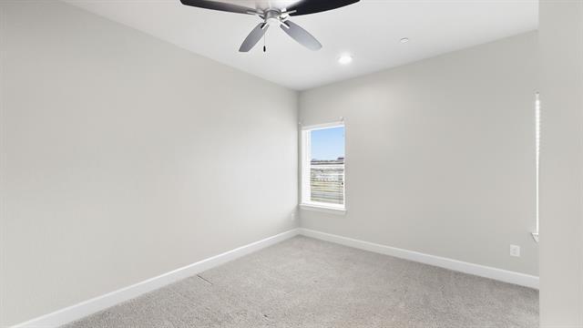 Building Photo - 5713 Woodlands Dr