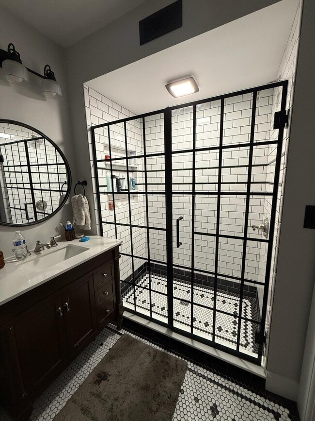 Building Photo - 1279 Hunter Ave