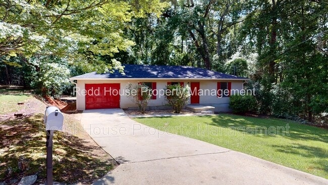 Primary Photo - 111 Oakridge Cir
