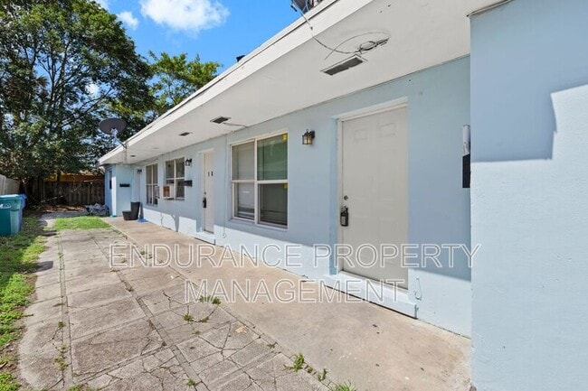 Building Photo - 145 W 28th St