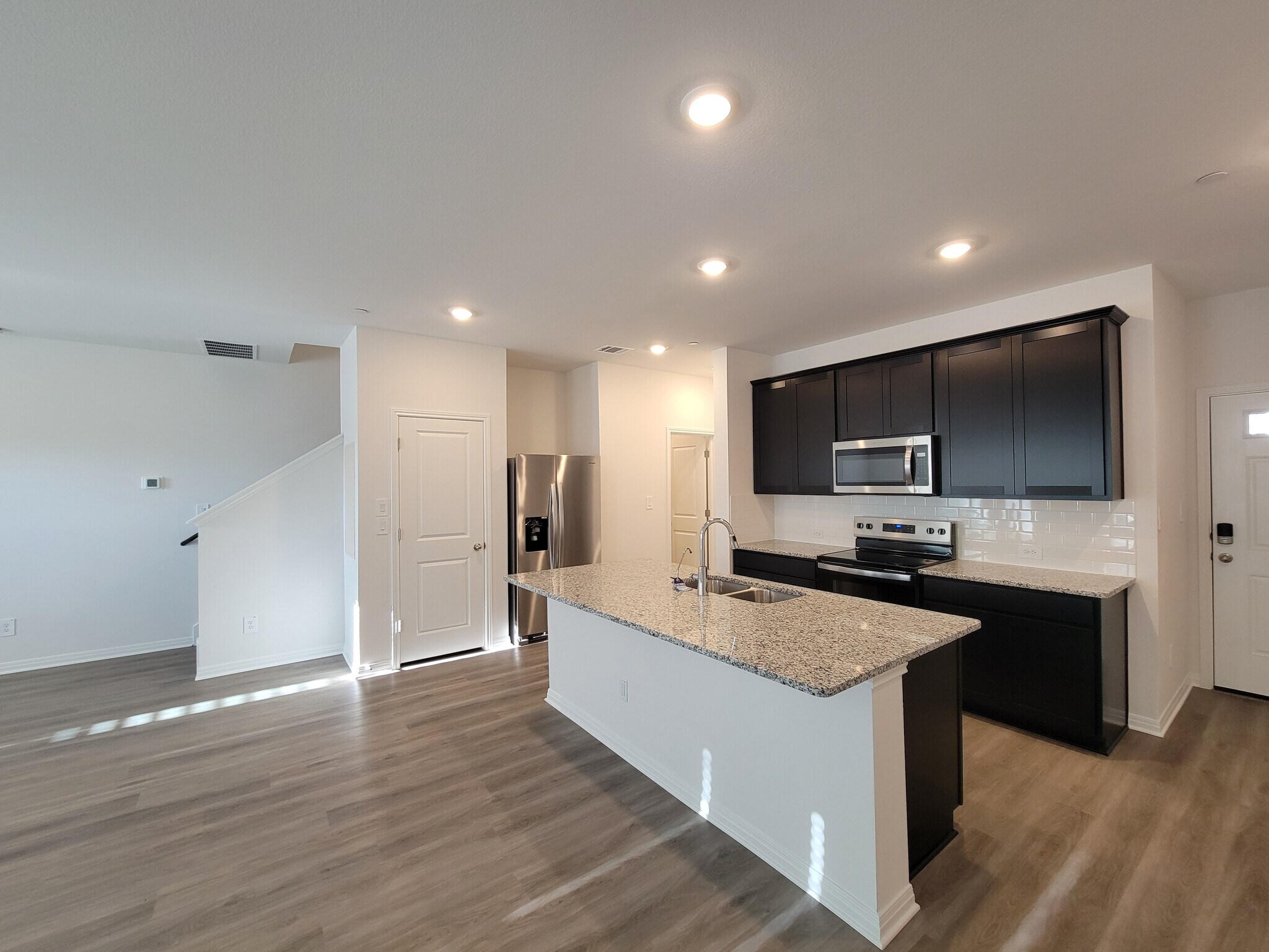 Building Photo - 1850 Settlers Glen Dr