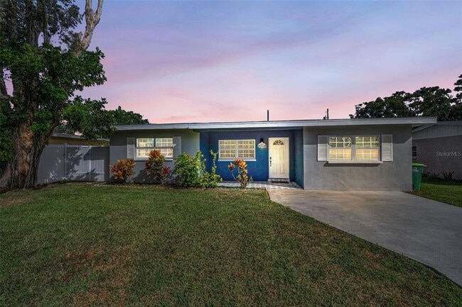 Primary Photo - 2008 Lake Citrus Dr