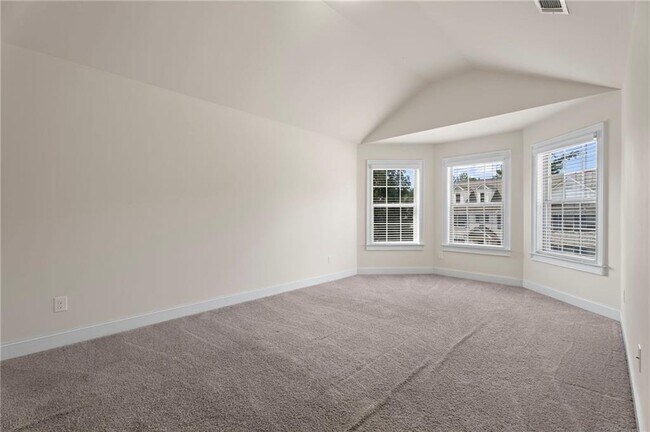 Building Photo - 165 Regency Pl