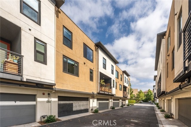 Building Photo - 2850 N Glassell St