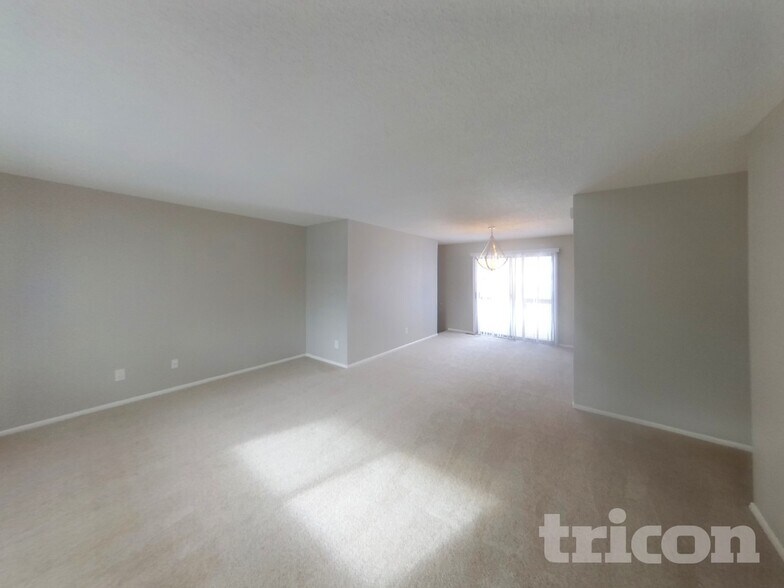 Building Photo - 1312 Rainier Dr