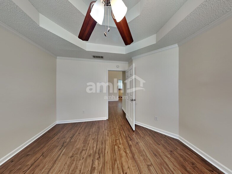 Building Photo - 214 Bo Simpson Pkwy