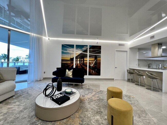 Building Photo - 17301 Biscayne Blvd