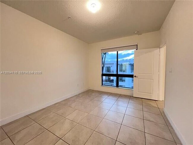 Building Photo - 8265 NW 41st St
