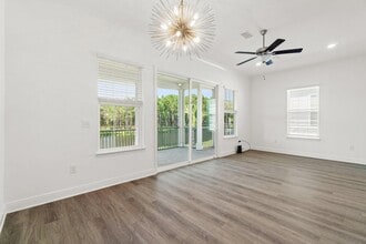 Building Photo - 232 Kara Lake Dr