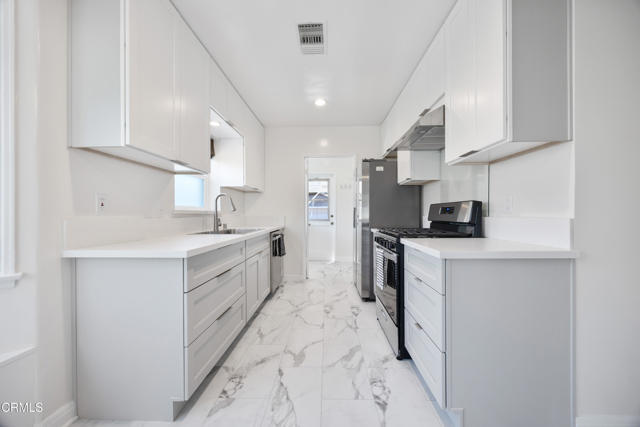 Building Photo - 2380 Queensberry Rd