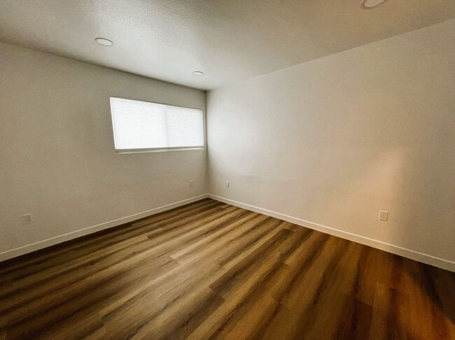 Building Photo - 13811 La Pat Pl
