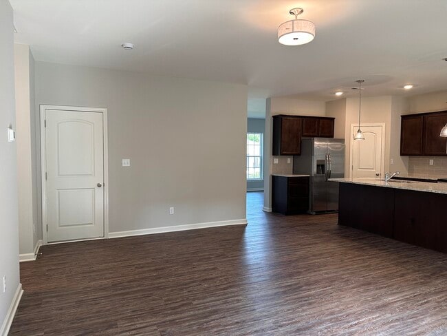 Building Photo - 129 Kirkstall Wy
