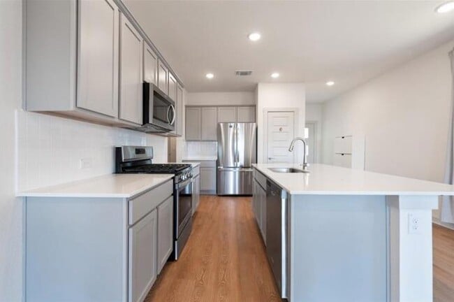 Building Photo - 10805 Meris Ln