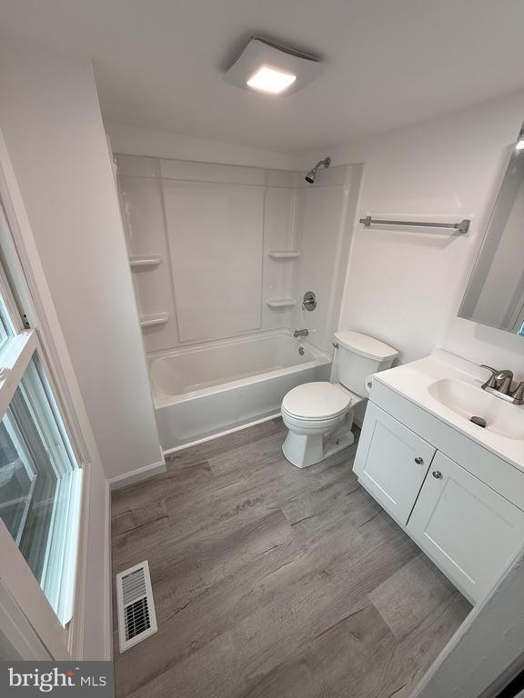 Building Photo - 109 N Main St