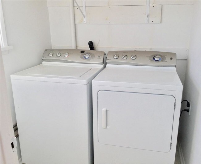 Building Photo - 31503 Shrewsbury Dr