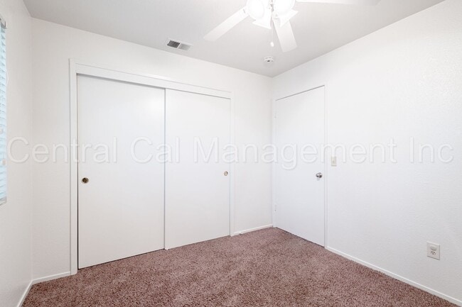 Building Photo - 8400 Laborough Dr