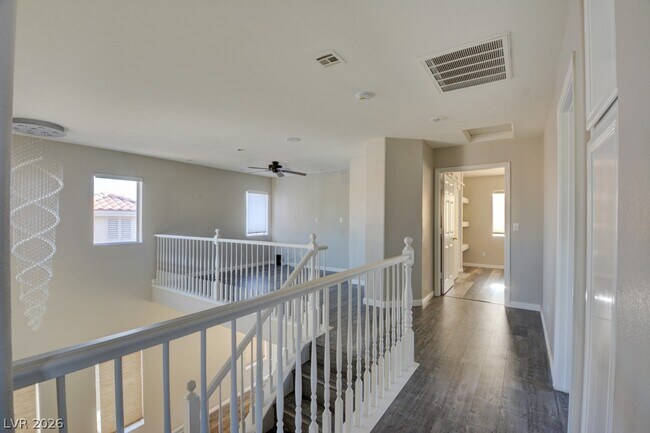 Building Photo - 3733 Horseshoe Mesa St